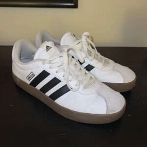 Adidas VL Court Sneakers